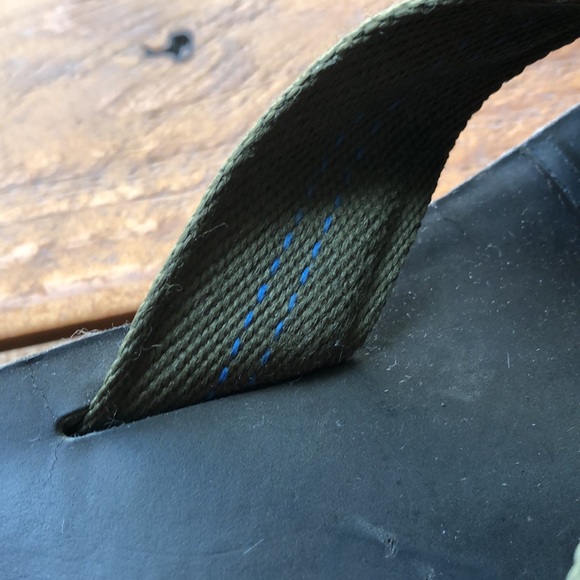 Teva Flip Flops 1.5” Heel Khaki Olive Green with Floral and Spirals size 9 - Picture 11 of 11